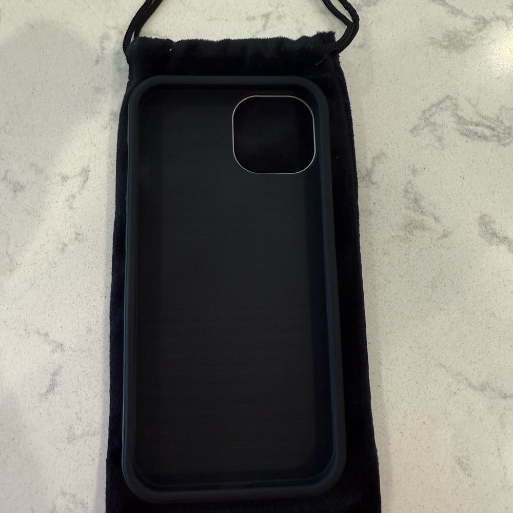 BURGA iPhone 13 case - Picture 4 of 4